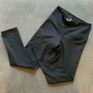 90 Degree Crop Black Legging